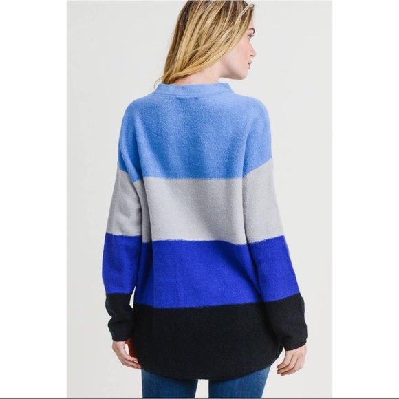 Colorblock Mock Neck Oversized Sweater - Picture 3 of 4